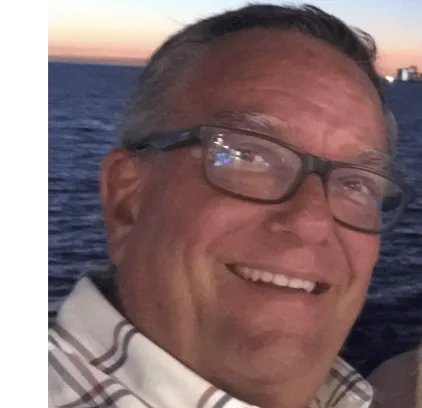 Desert Sharks Parrot head club